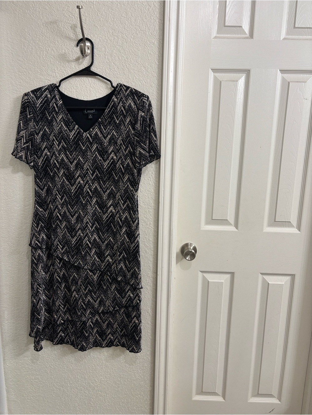 Avenue Black & White Chevron V-Neck Midi Dress